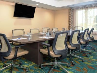 Hotel Candlewood Hwy 63 & I-70 By Ihg 3*